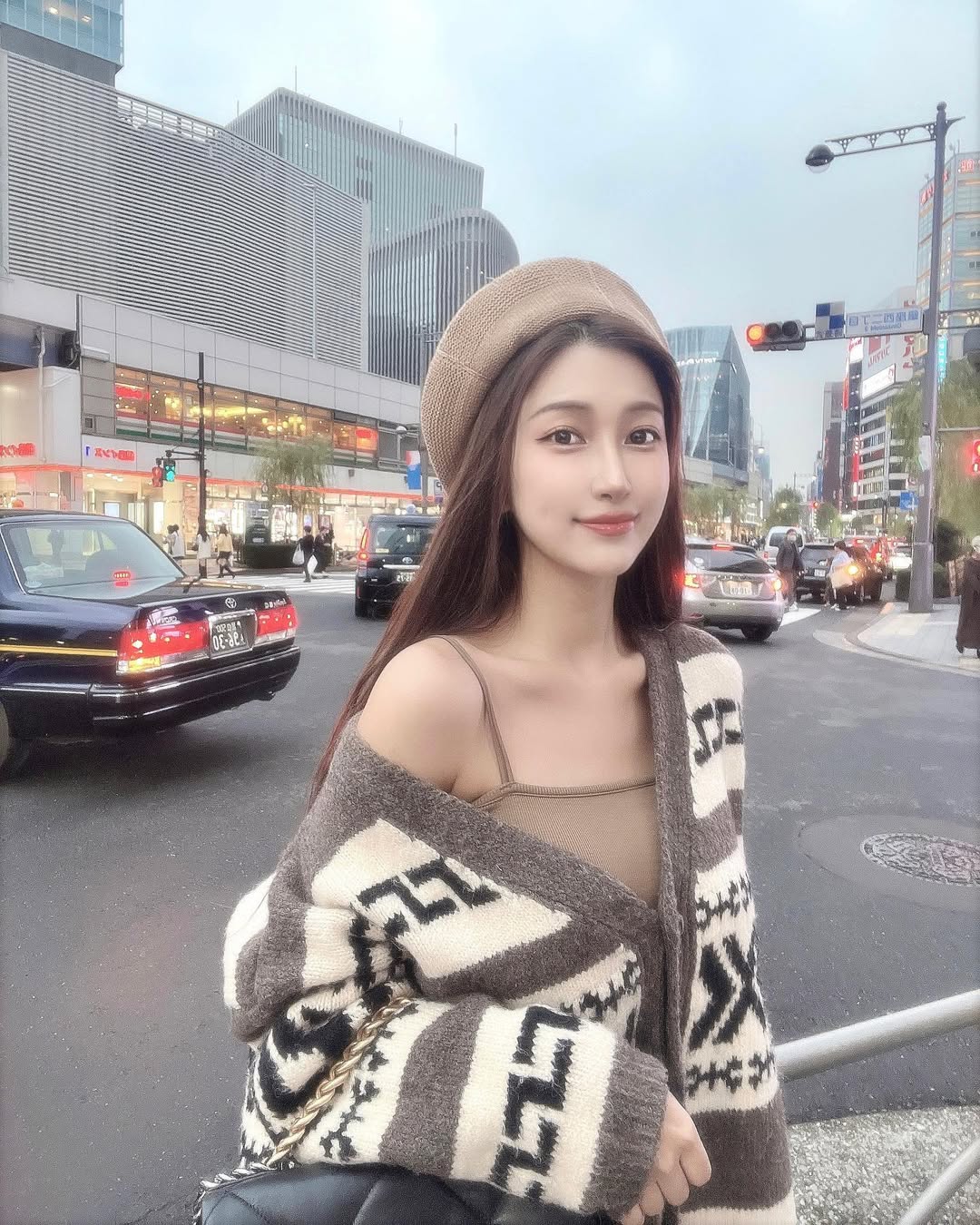 【正妹】娜娜米街拍高颜值，以微笑迎接未知的明天！