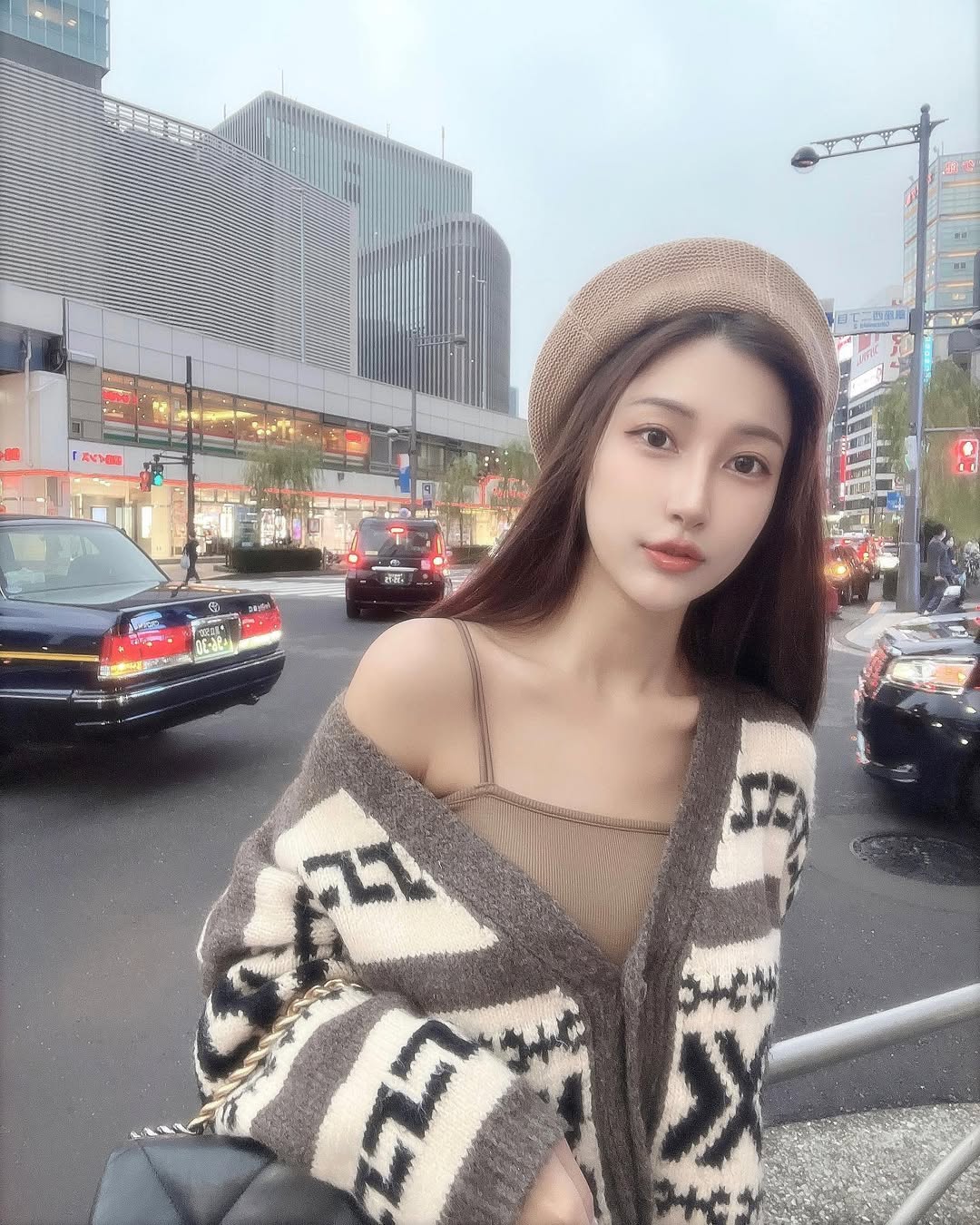 【正妹】娜娜米街拍高颜值，以微笑迎接未知的明天！