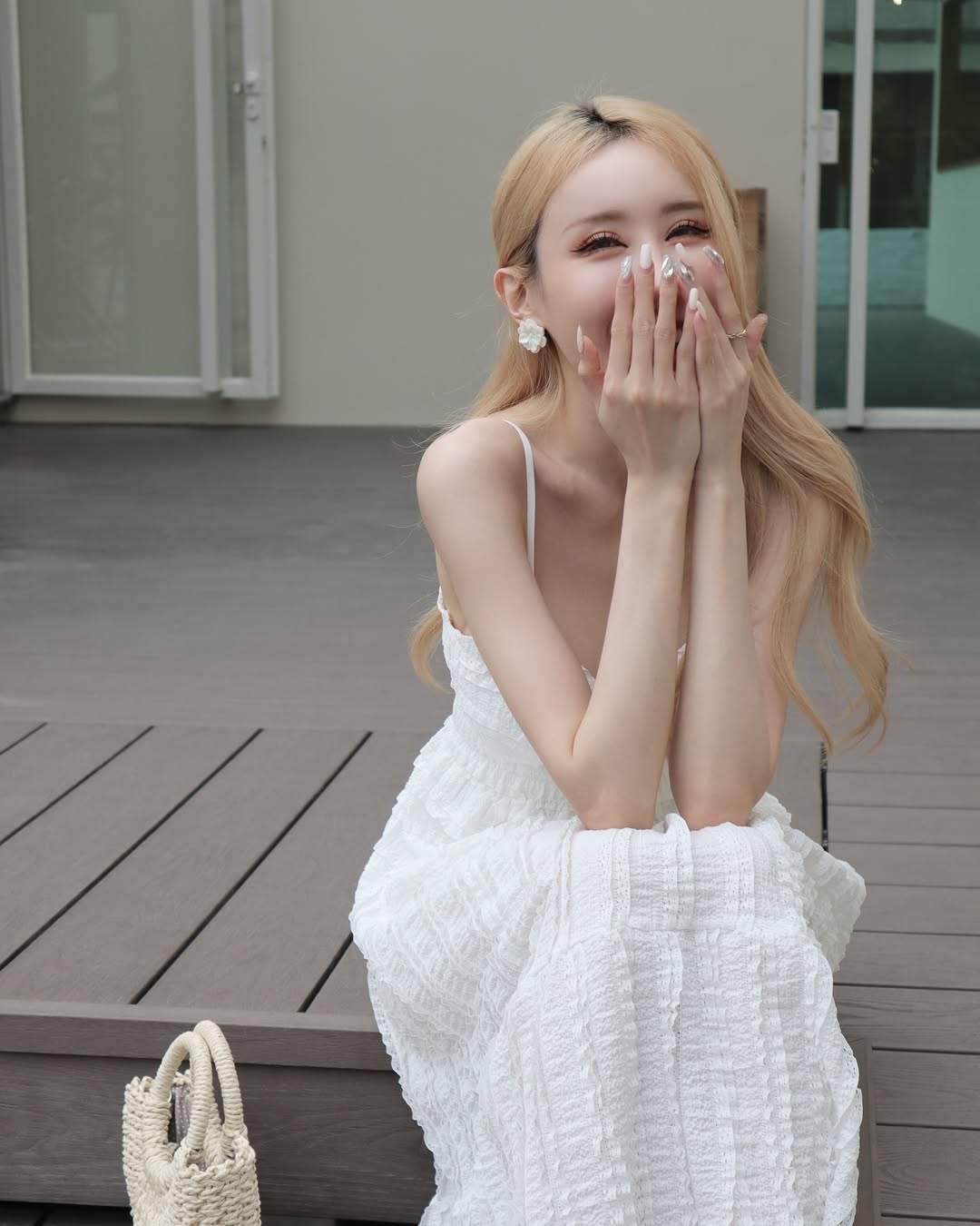 【正妹】金发洁儿的甜笑，瞬间融化了整个夏天！