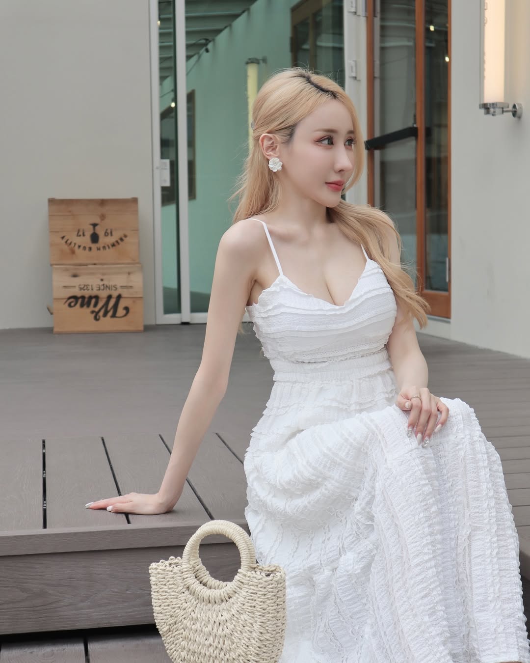 【正妹】金发洁儿的甜笑，瞬间融化了整个夏天！