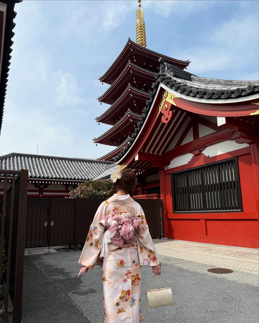 【正妹】凯蒂老师甜美瞬间，宁静清爽的和服美学！