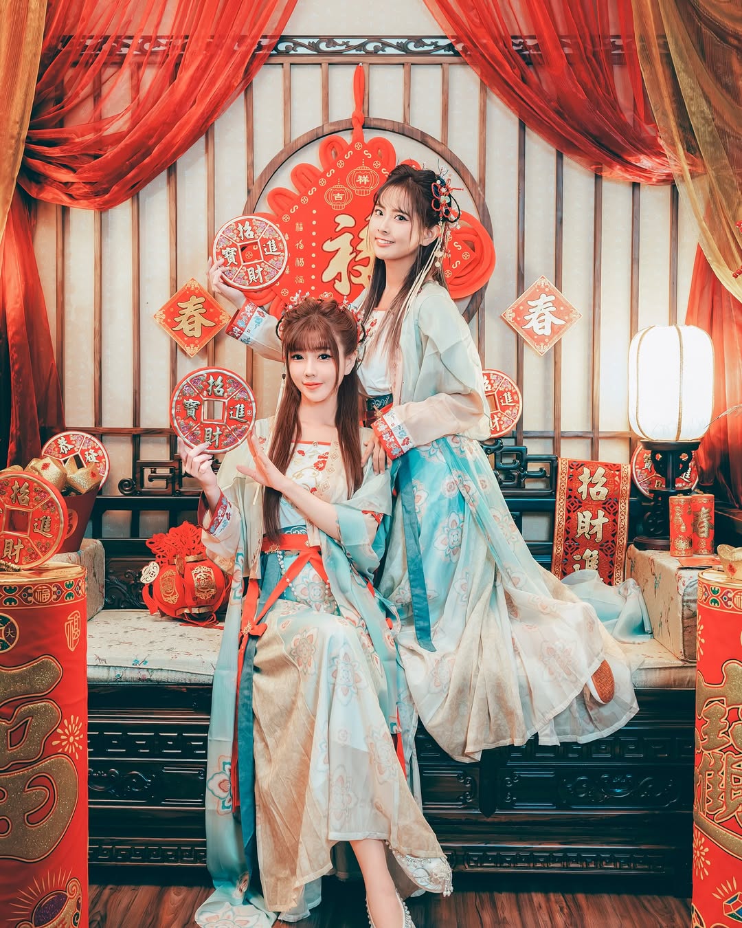 【正妹】凯蒂老师古装典雅美照，东方传统的静谧与优雅！