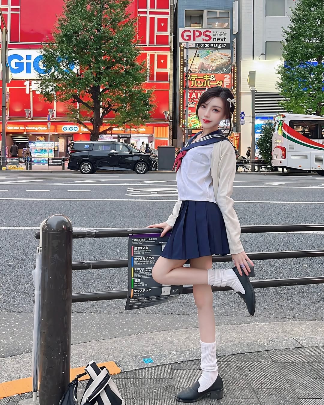 【正妹】林莹JK制服街拍，微妙性感与自信感！