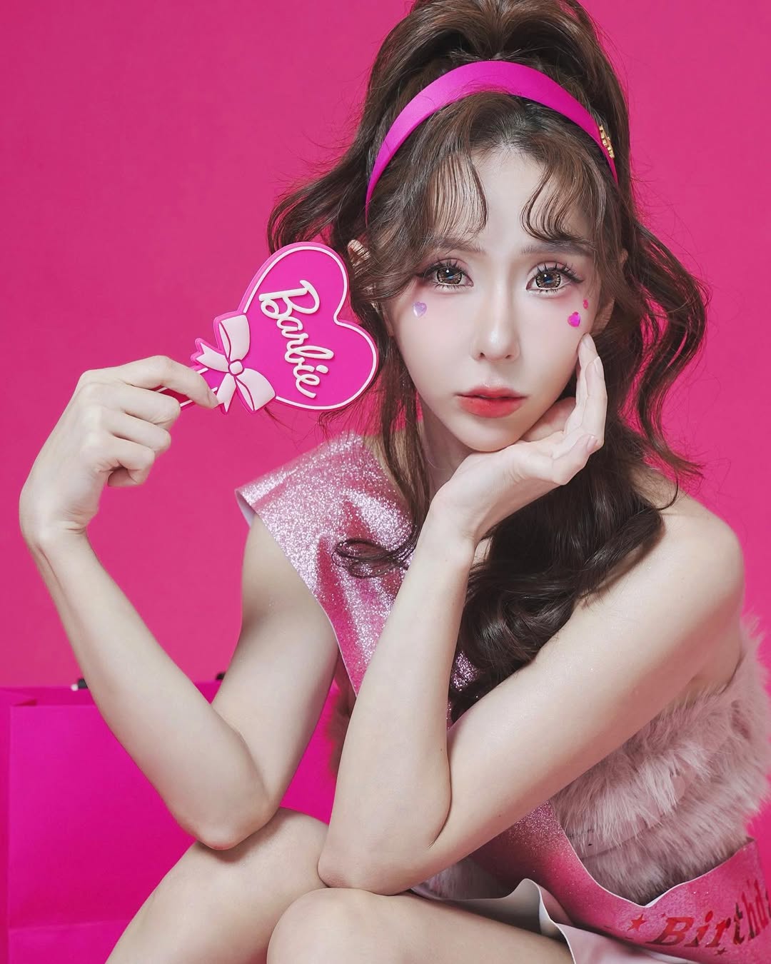 【正妹】蘇珊 Susan 芭比娃娃写真，魅惑双眼就吸引粉丝的驻足！