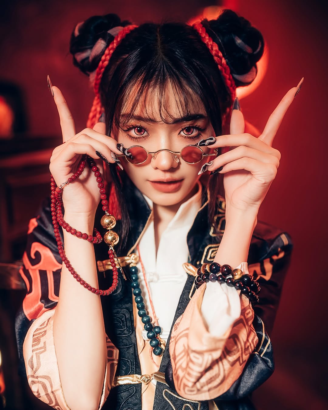 【正妹】妍妍angel女道士装扮写真，顺风顺水顺财神发财发财！