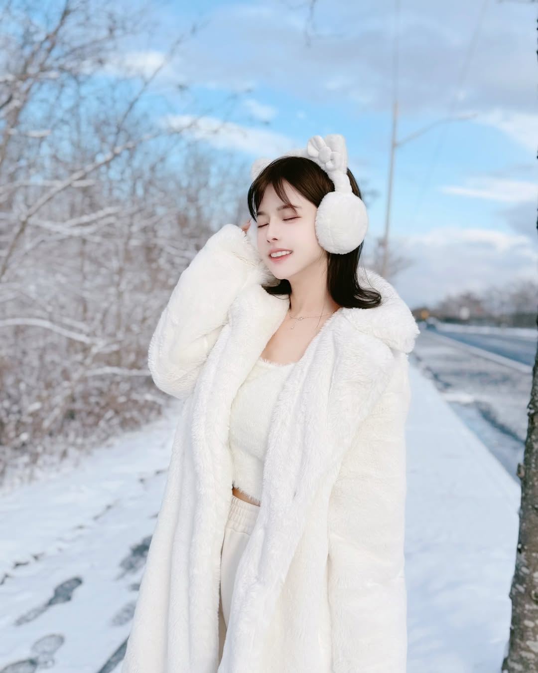 【正妹】小花姐接白雪美景写真，生活的态度情感表达！