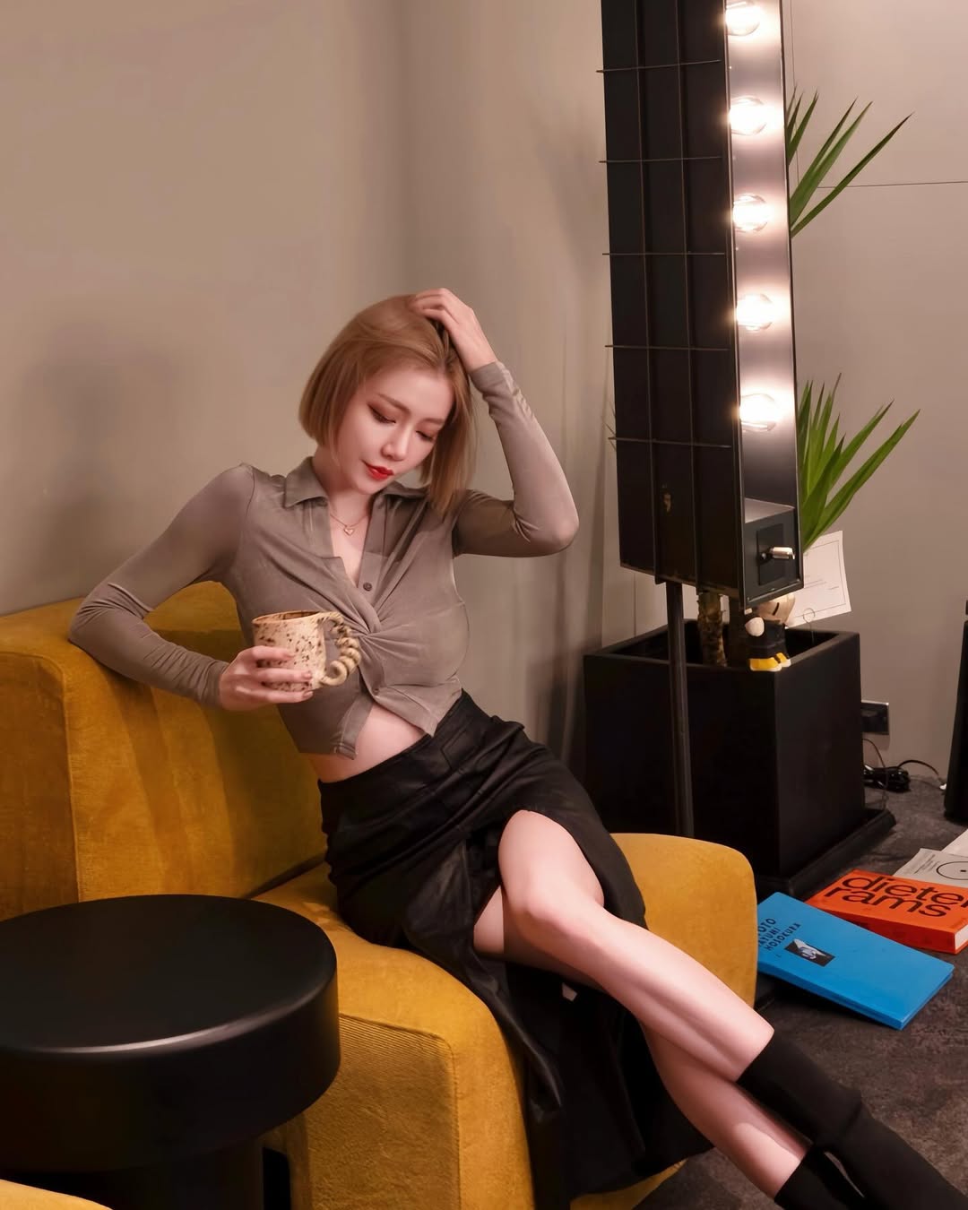 【正妹】酸酸Enny 超美咖啡店打卡，个人态度的一种流行文化！