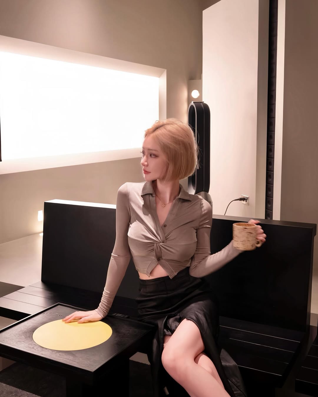 【正妹】酸酸Enny 超美咖啡店打卡，个人态度的一种流行文化！