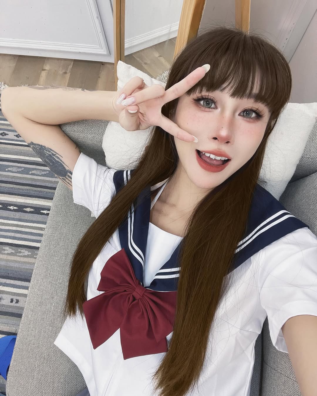 【正妹】Lara双囍的JK制服写真，可爱到让人心动的青春瞬间！