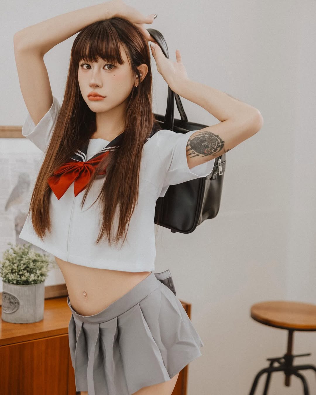 【正妹】Lara双囍的JK制服写真，可爱到让人心动的青春瞬间！