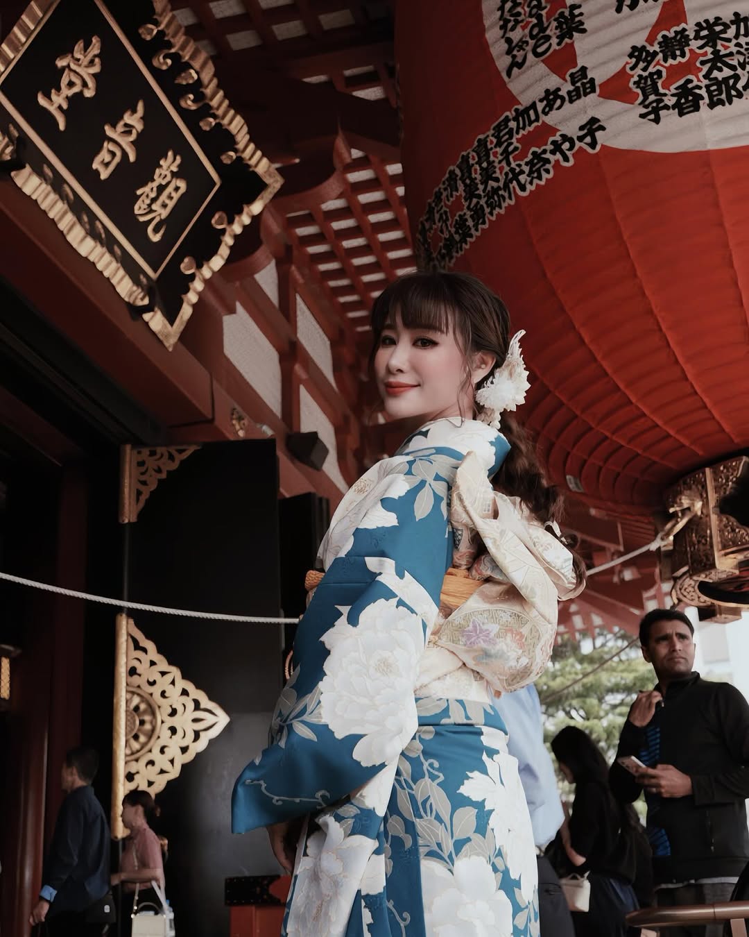 【正妹】Lara双囍和服彰显日系范，场景的变化被注入了个性！