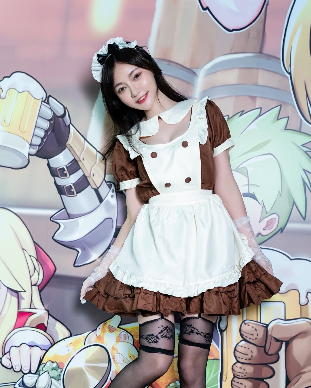 【正妹】苏小立黑丝女仆装超美，一道亮丽而温柔的风景线！