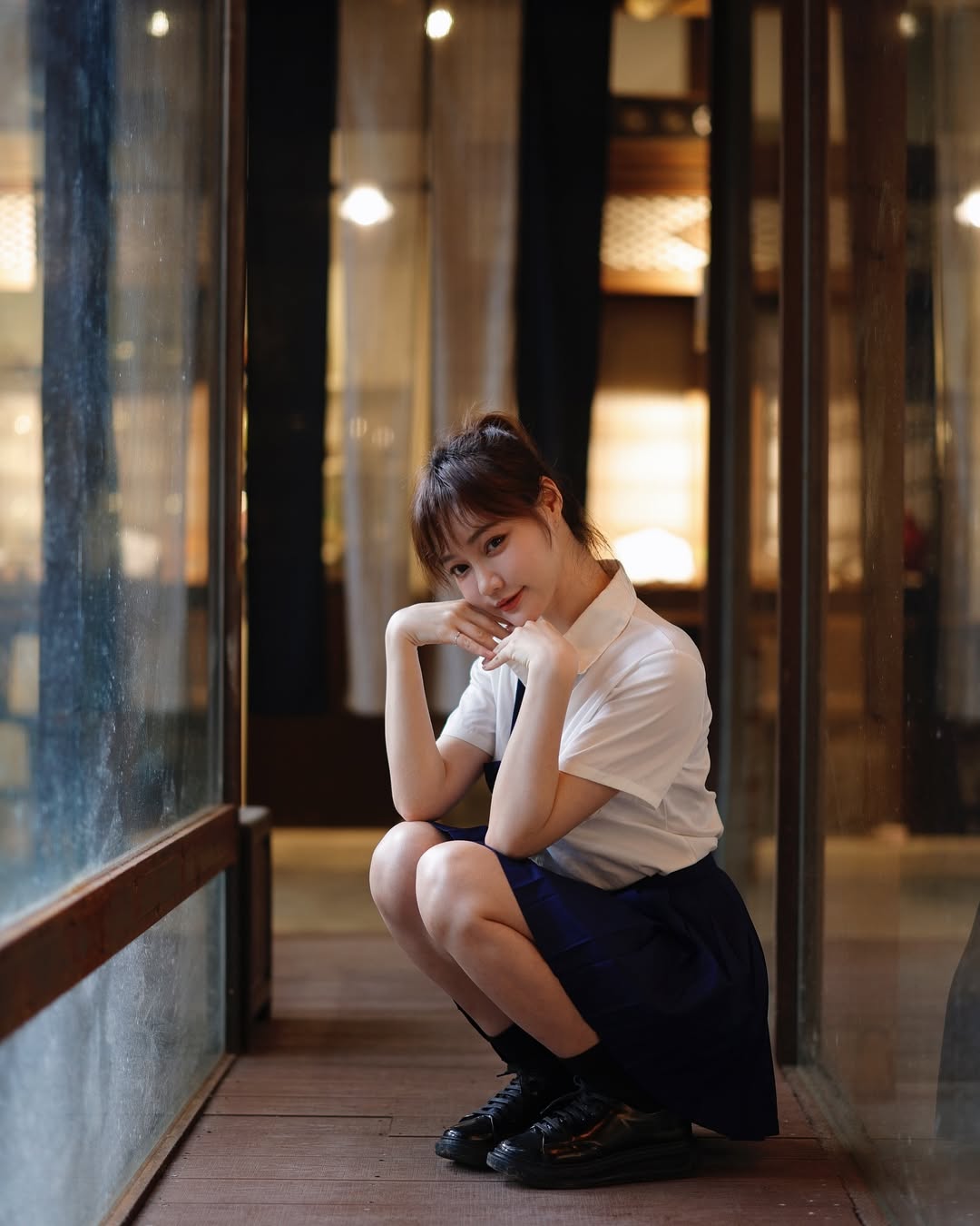 【正妹】苏小立的JK制服写真，气质与专业并存的耀眼魅力！