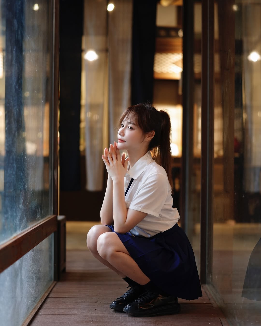 【正妹】苏小立的JK制服写真，气质与专业并存的耀眼魅力！