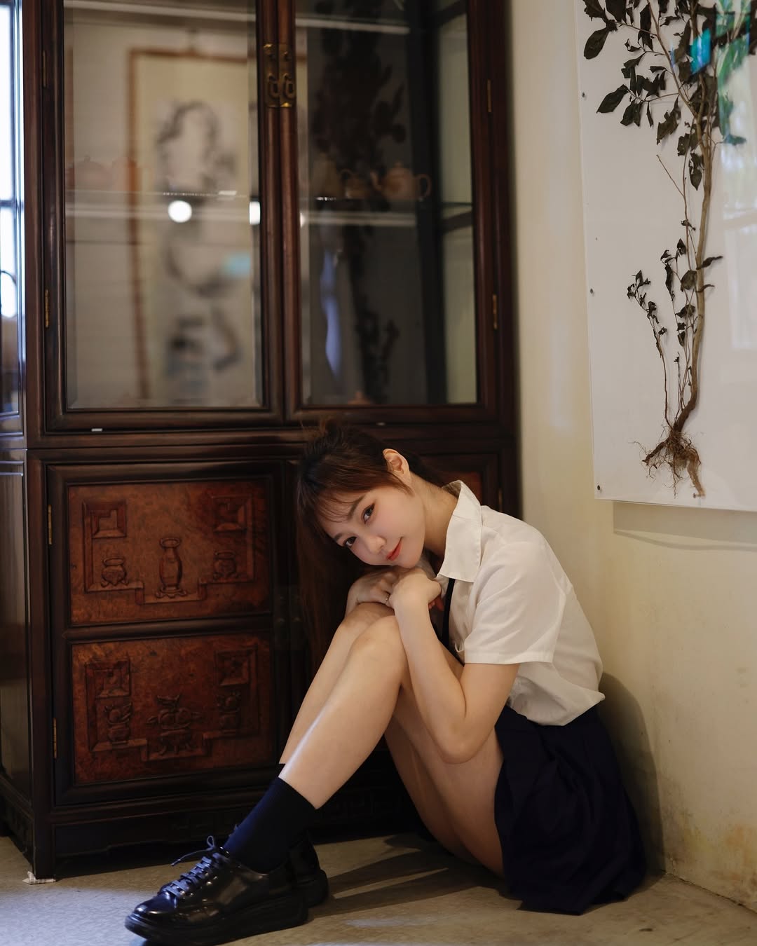 【正妹】苏小立的JK制服写真，气质与专业并存的耀眼魅力！