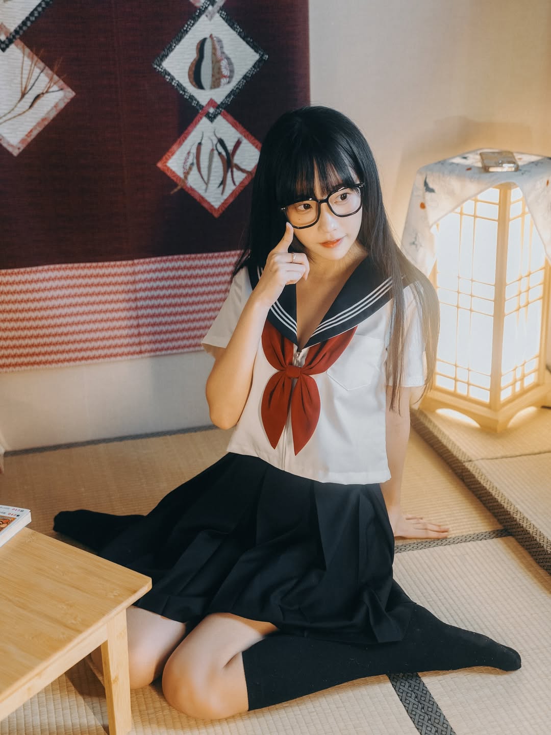 【正妹】小孟Naomi JK制服写真视觉盛宴，甜美与美感并存！