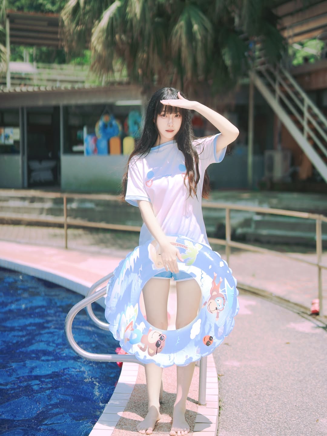 【正妹】小孟Naomi夏日泳池游泳美照，夏季既清爽又有力量！