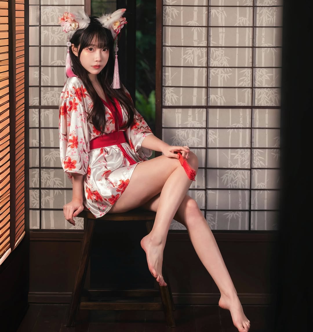 【正妹】小孟Naomi浴服小狐狸造型，一场甜蜜又俏皮的视觉小确幸！