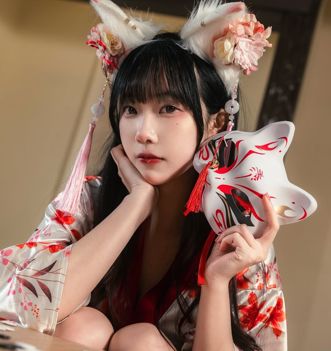 【正妹】小孟Naomi浴服小狐狸造型，一场甜蜜又俏皮的视觉小确幸！