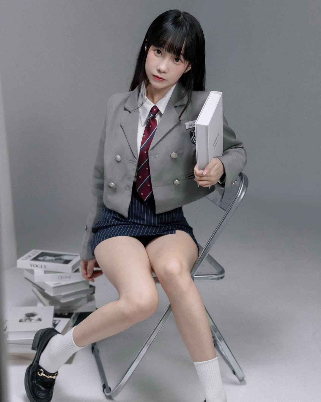 【正妹】小孟Naomi韩系制服美照，舒适被爱的感觉！