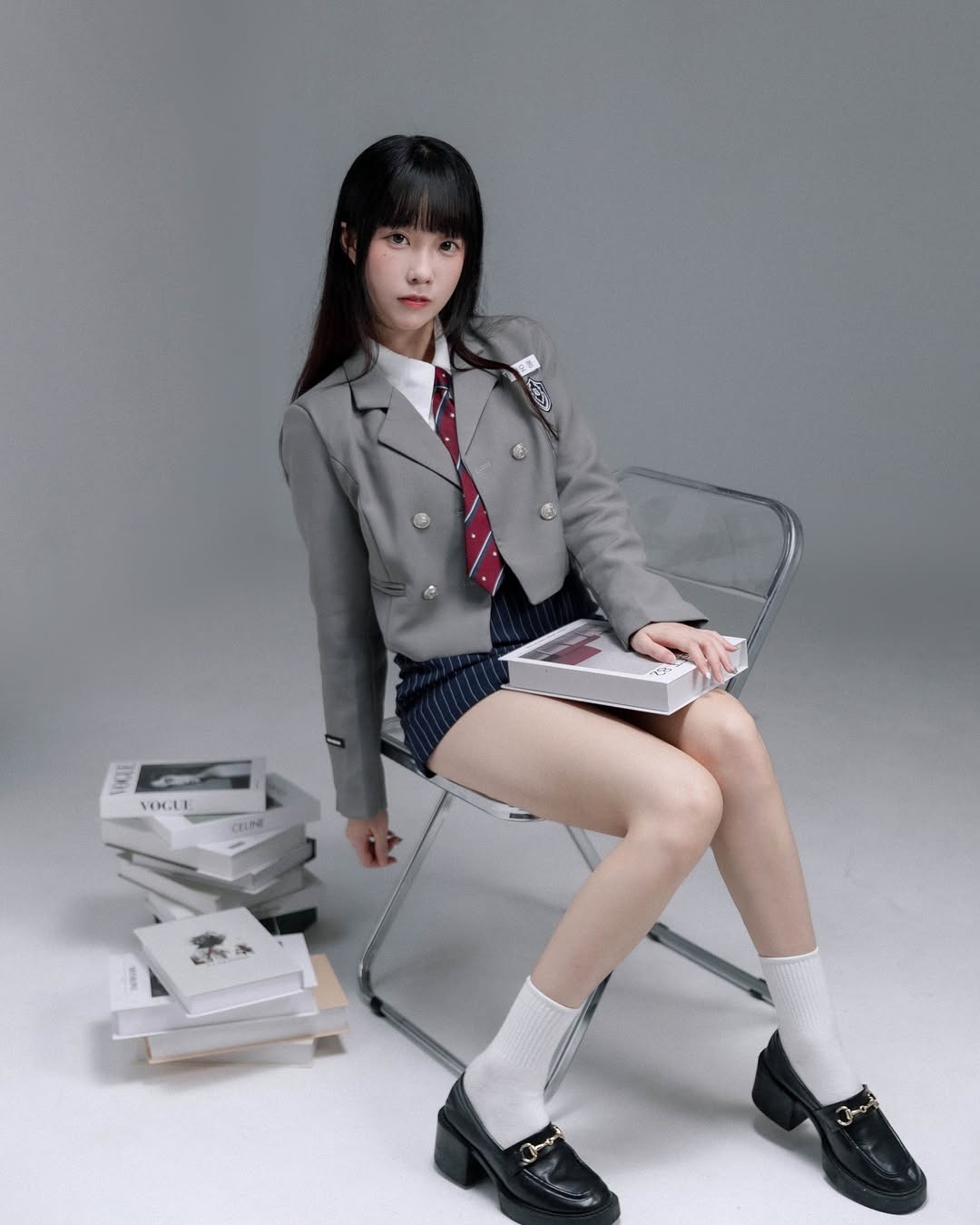 【正妹】小孟Naomi韩系制服美照，舒适被爱的感觉！