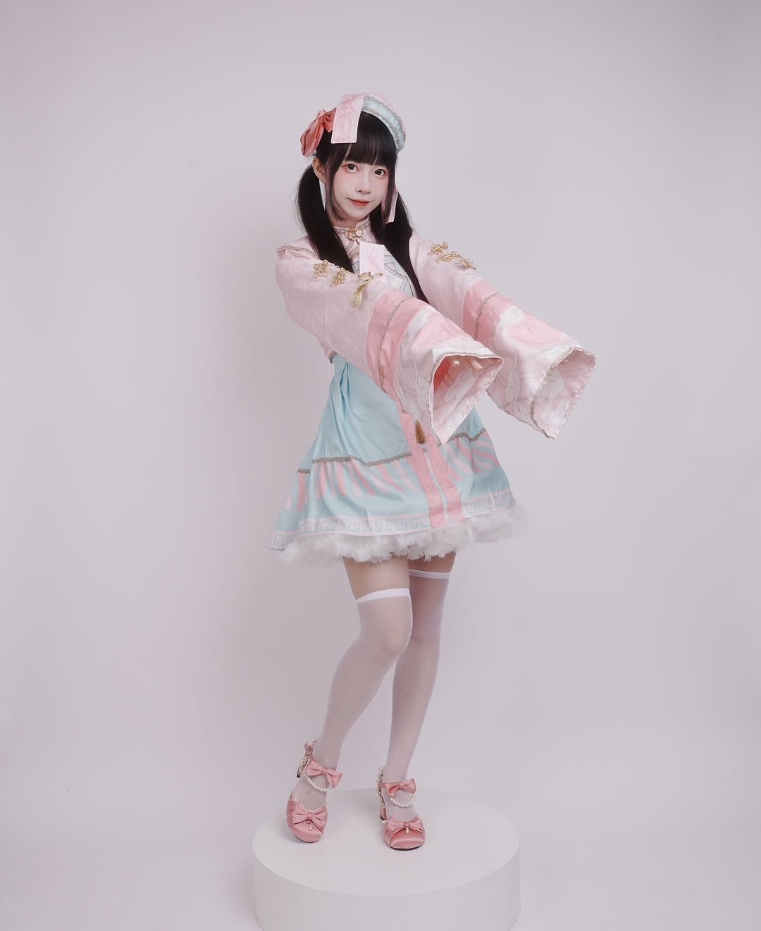 【正妹】小孟Naomi化身可爱小僵尸，被欣赏与被珍惜的温柔力量！