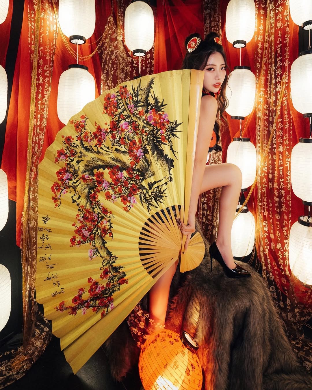 【正妹】玟妡WenHsin宛如从古典长卷中走出的中国娃娃！