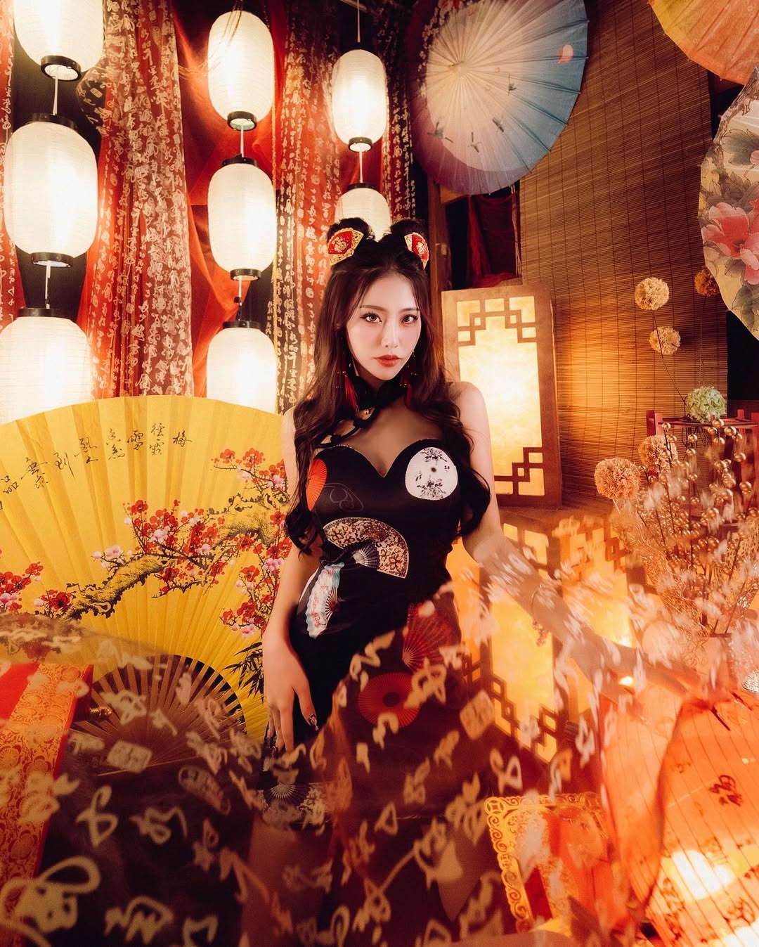 【正妹】玟妡WenHsin宛如从古典长卷中走出的中国娃娃！