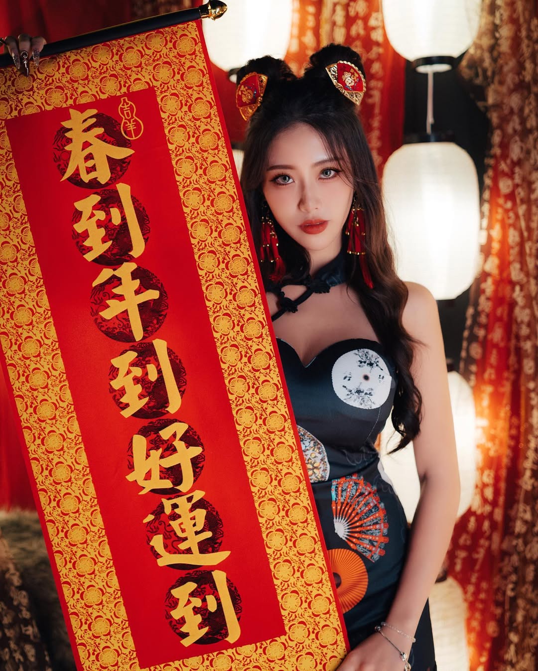 【正妹】玟妡WenHsin宛如从古典长卷中走出的中国娃娃！