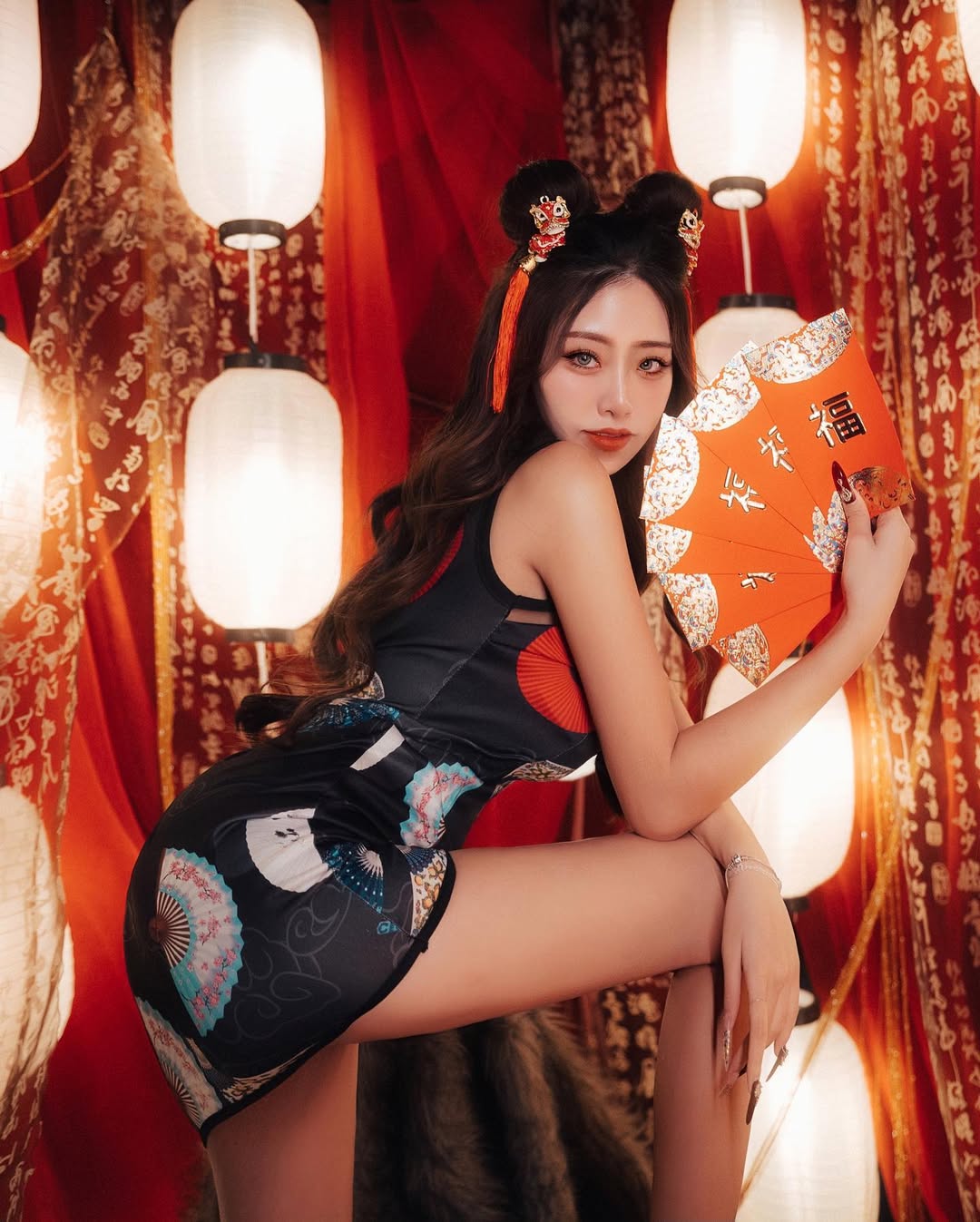 【正妹】玟妡WenHsin宛如从古典长卷中走出的中国娃娃！