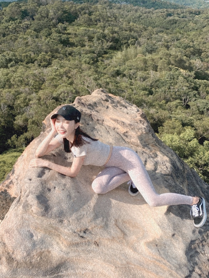 【正妹】莉雅Lia瑜伽裤登山美照，让那些最自然的瞬间得以呈现！