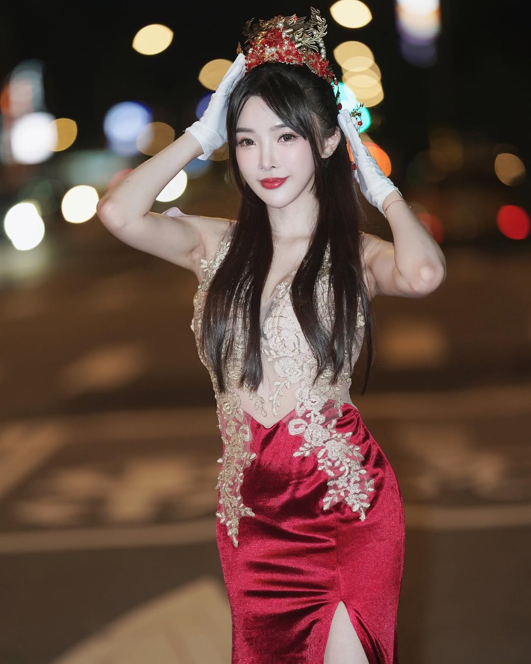 【正妹】莉雅Lia旗袍透视装礼生，藏在微笑背后的自信与自在！