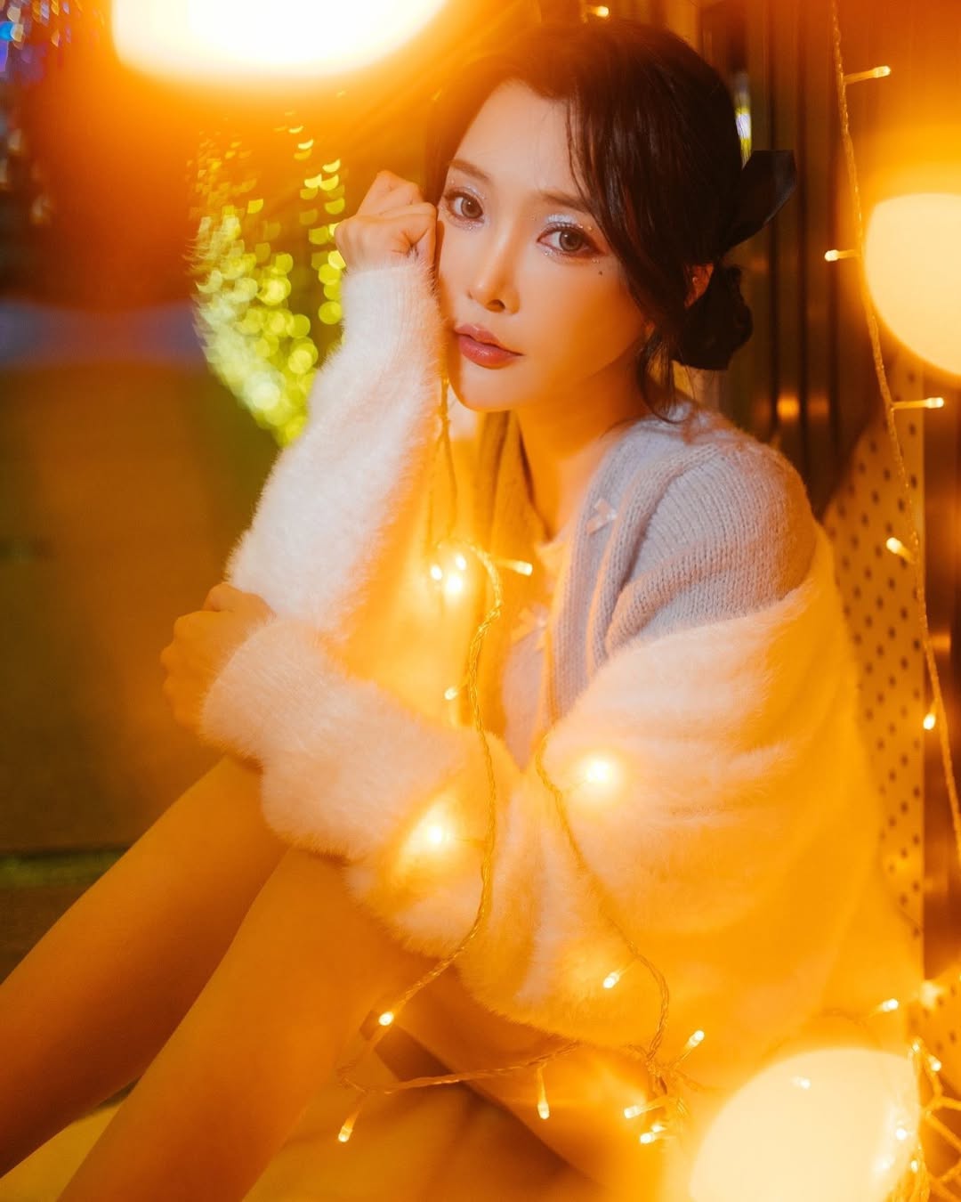 【正妹】莉雅Lia霓虹灯下写真，那一瞬间仿佛凝固了时间！
