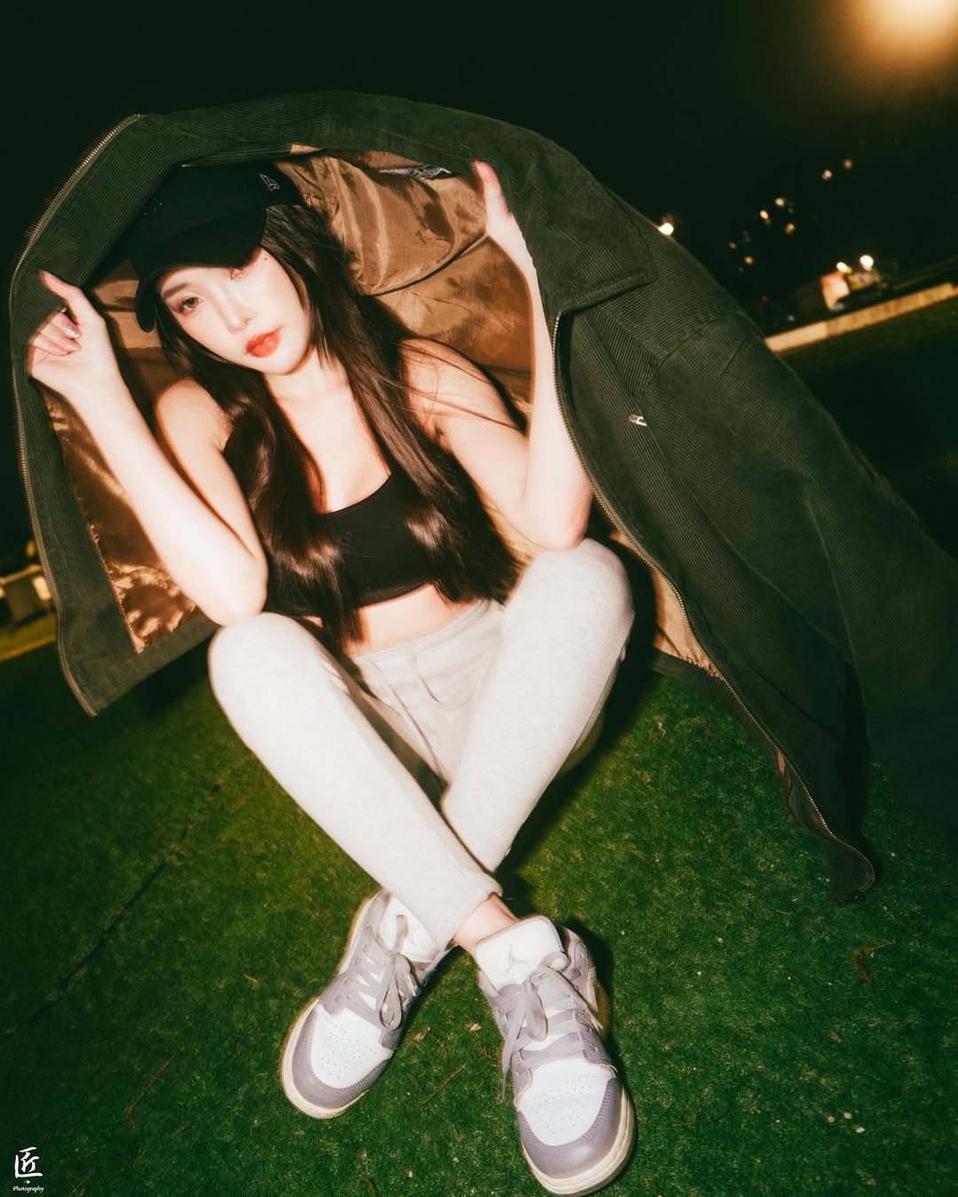 【正妹】莉雅Lia夜景公园拍照，让夜晚更有温度！