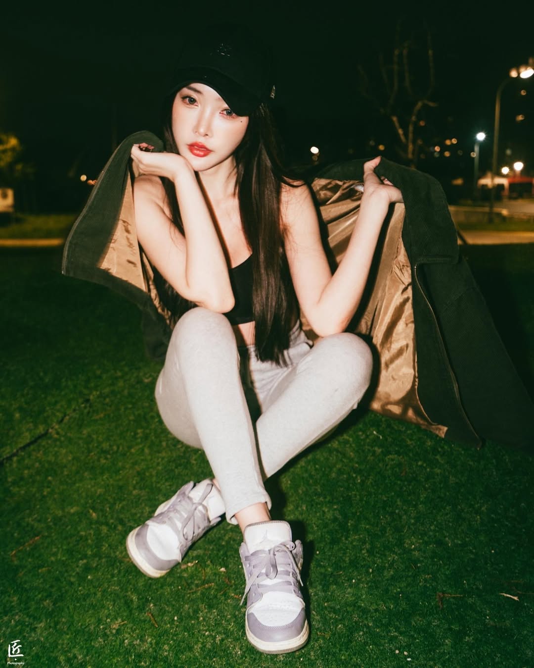 【正妹】莉雅Lia夜景公园拍照，让夜晚更有温度！