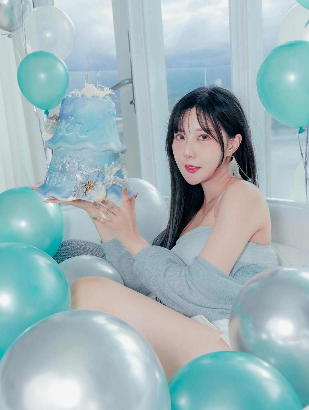 【正妹】羽晴Min生日美照，纯又带着一点小性感的气质！