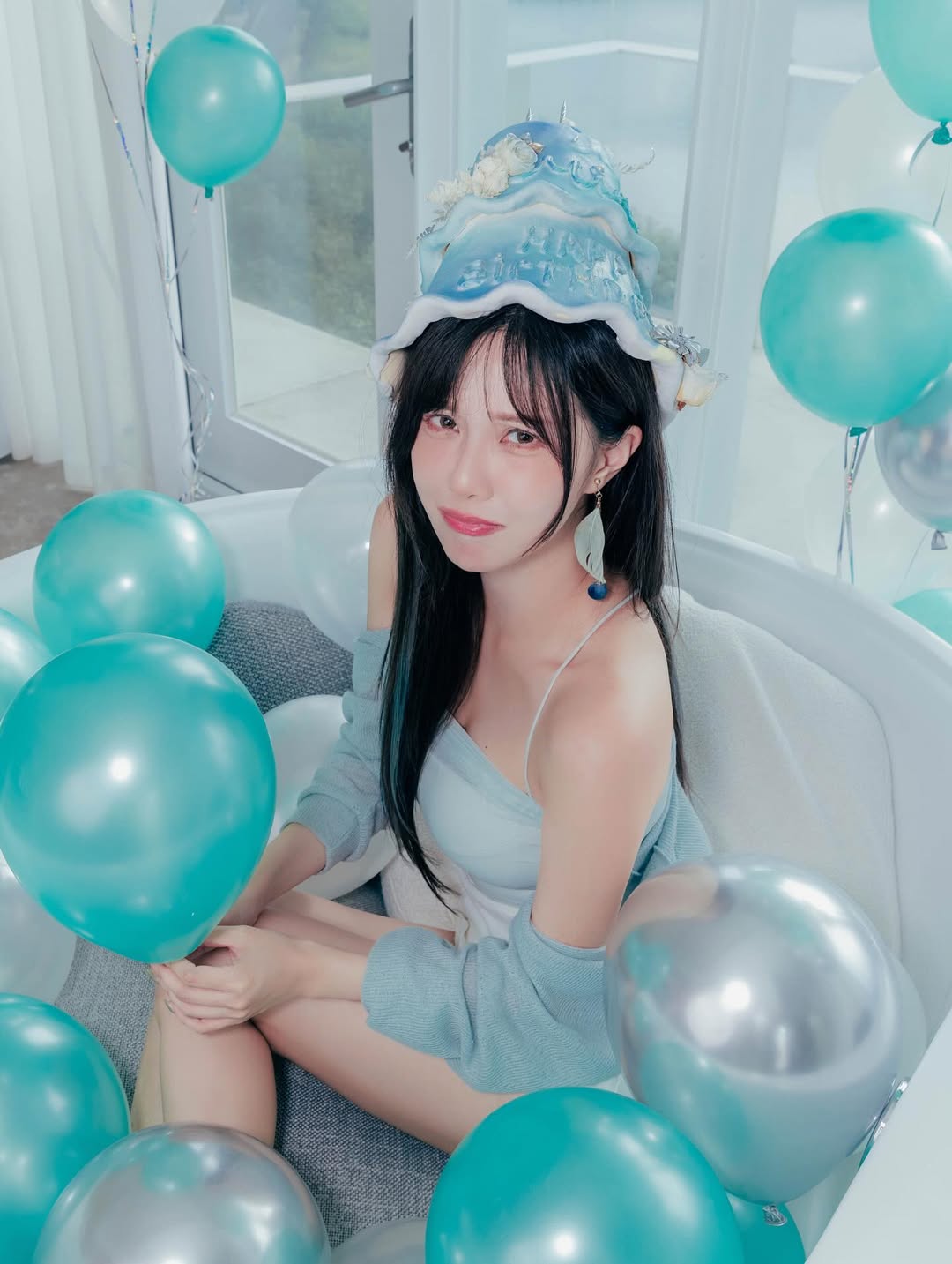 【正妹】羽晴Min生日美照，纯又带着一点小性感的气质！