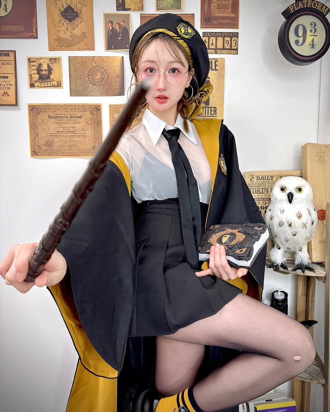 【正妹】叶妮妮Minnie黑丝女版哈利波特，不刻意追求极端的性感！