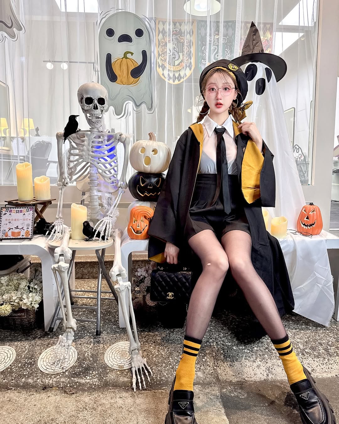 【正妹】叶妮妮Minnie黑丝女版哈利波特，不刻意追求极端的性感！