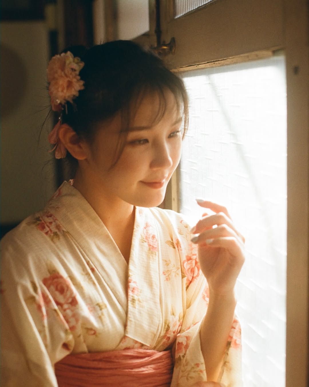 【正妹】花惹发和服超美，注入了一抹清新的风景！