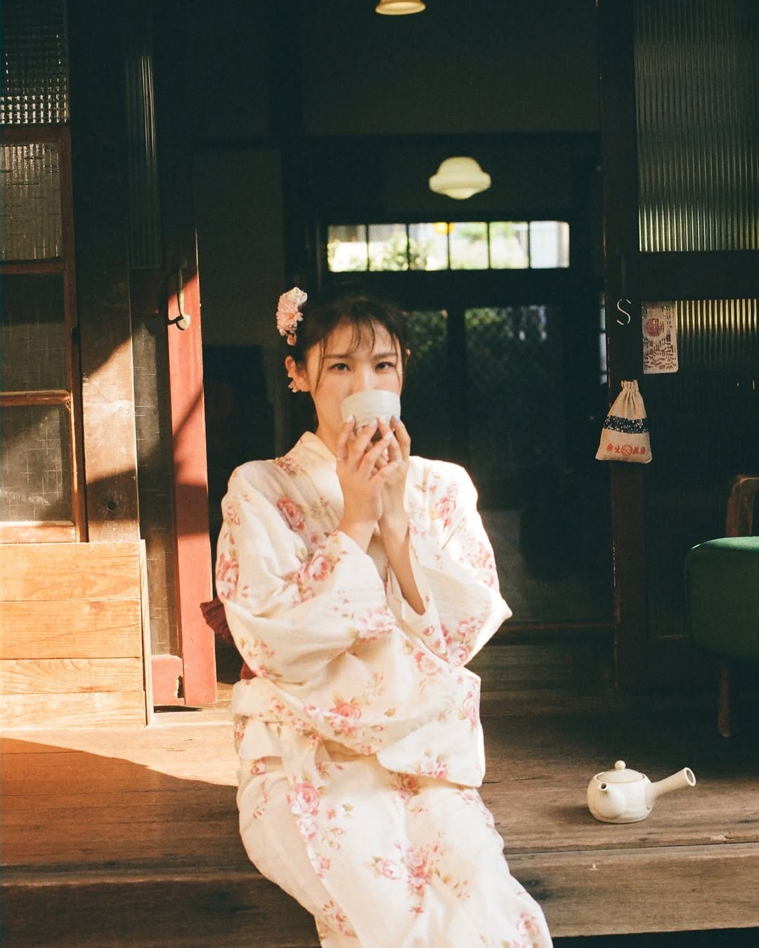 【正妹】花惹发和服超美，注入了一抹清新的风景！