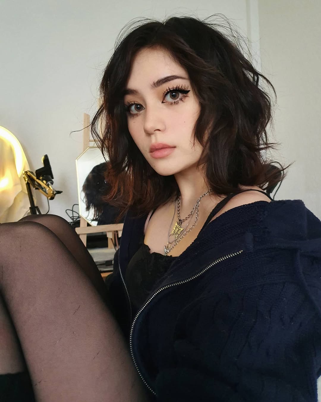 【正妹】JadeyAnh实况女主播，可爱可以与成熟共在！