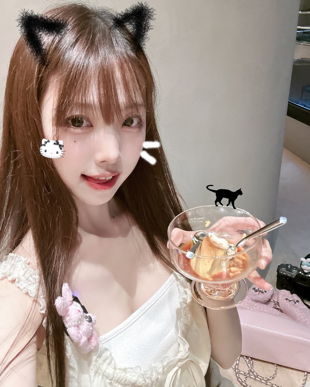 【正妹】赵兔兔喵甜美主播街拍,捕捉住心底最柔软的部分!