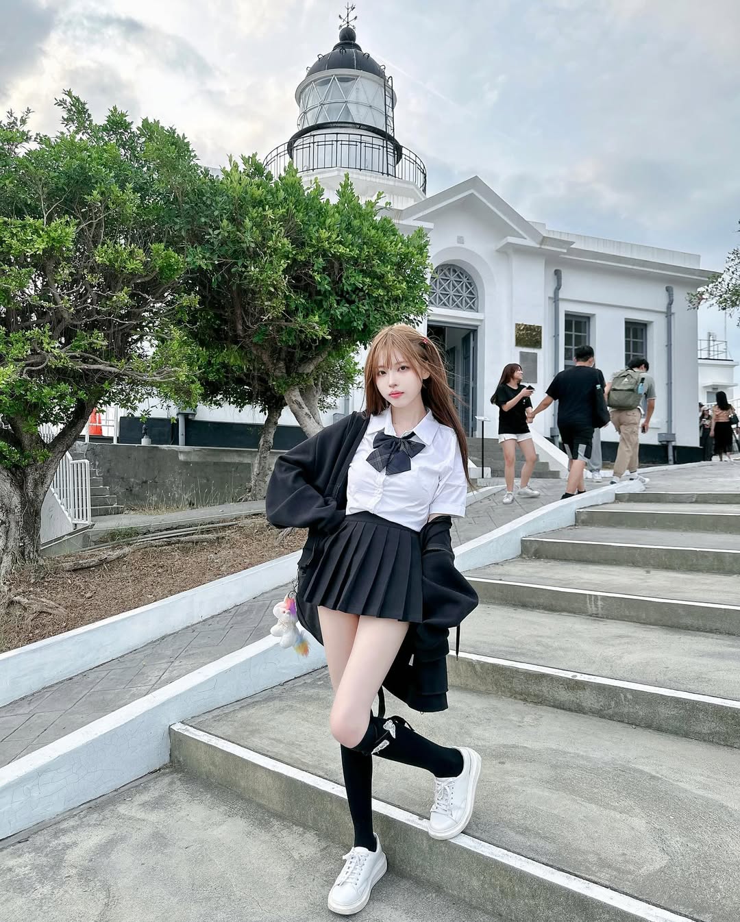 【正妹】赵兔兔喵沙滩上JK制服美照，抓住了无数人的目光！