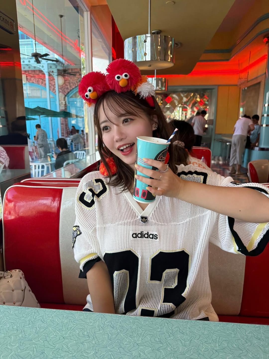 【正妹】まりちゃん网红游乐园打卡，感受平凡日子里的美好！