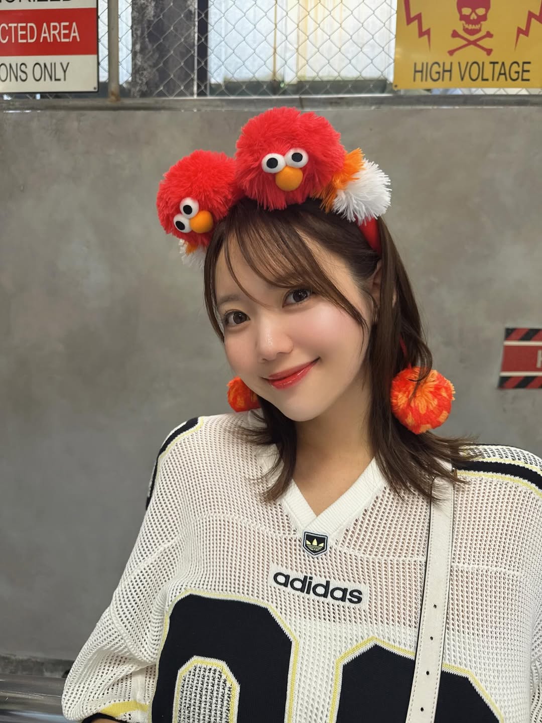 【正妹】まりちゃん网红游乐园打卡，感受平凡日子里的美好！