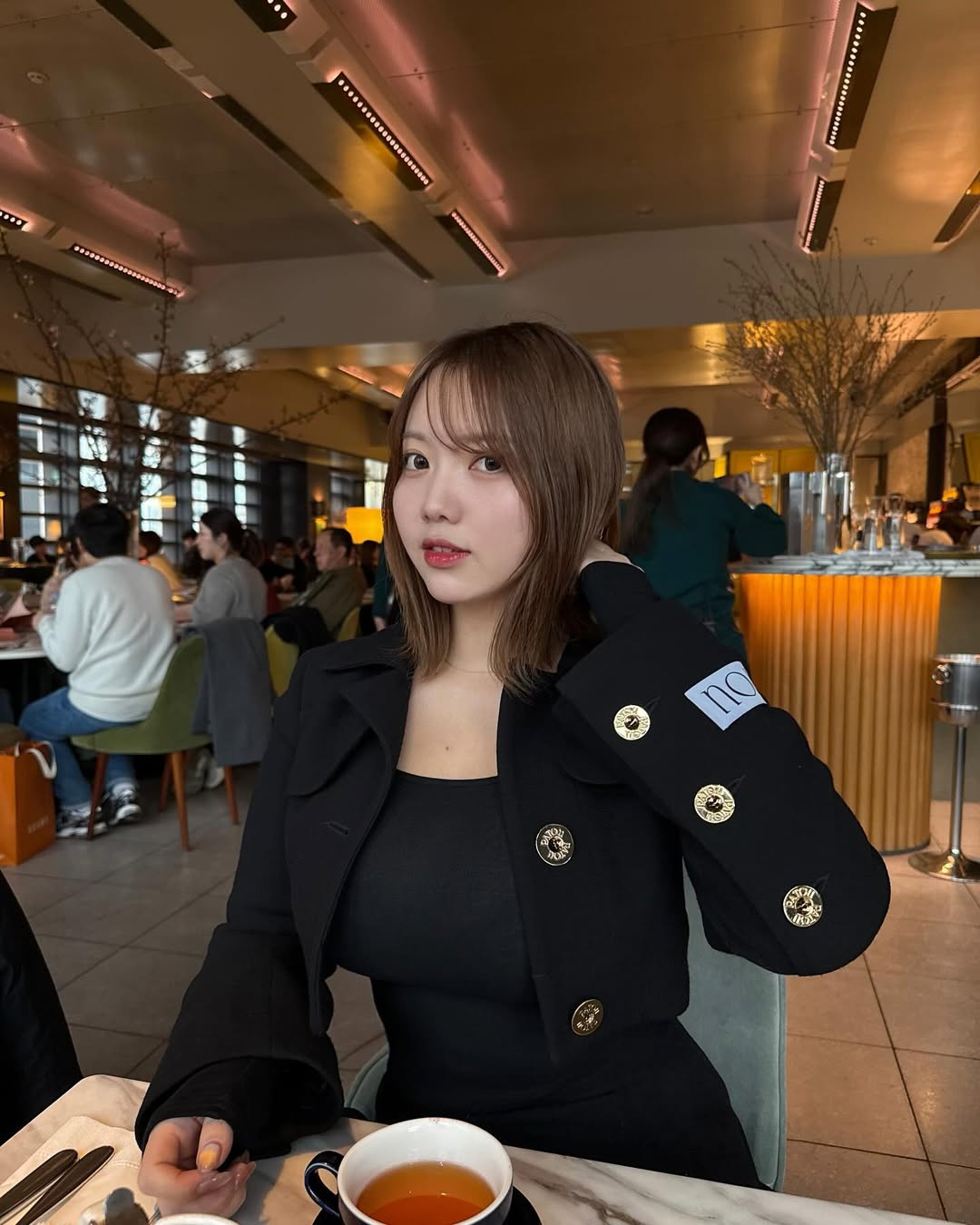 【正妹】まりちゃん网红的咖啡时光，暖心笑容与活力并存！