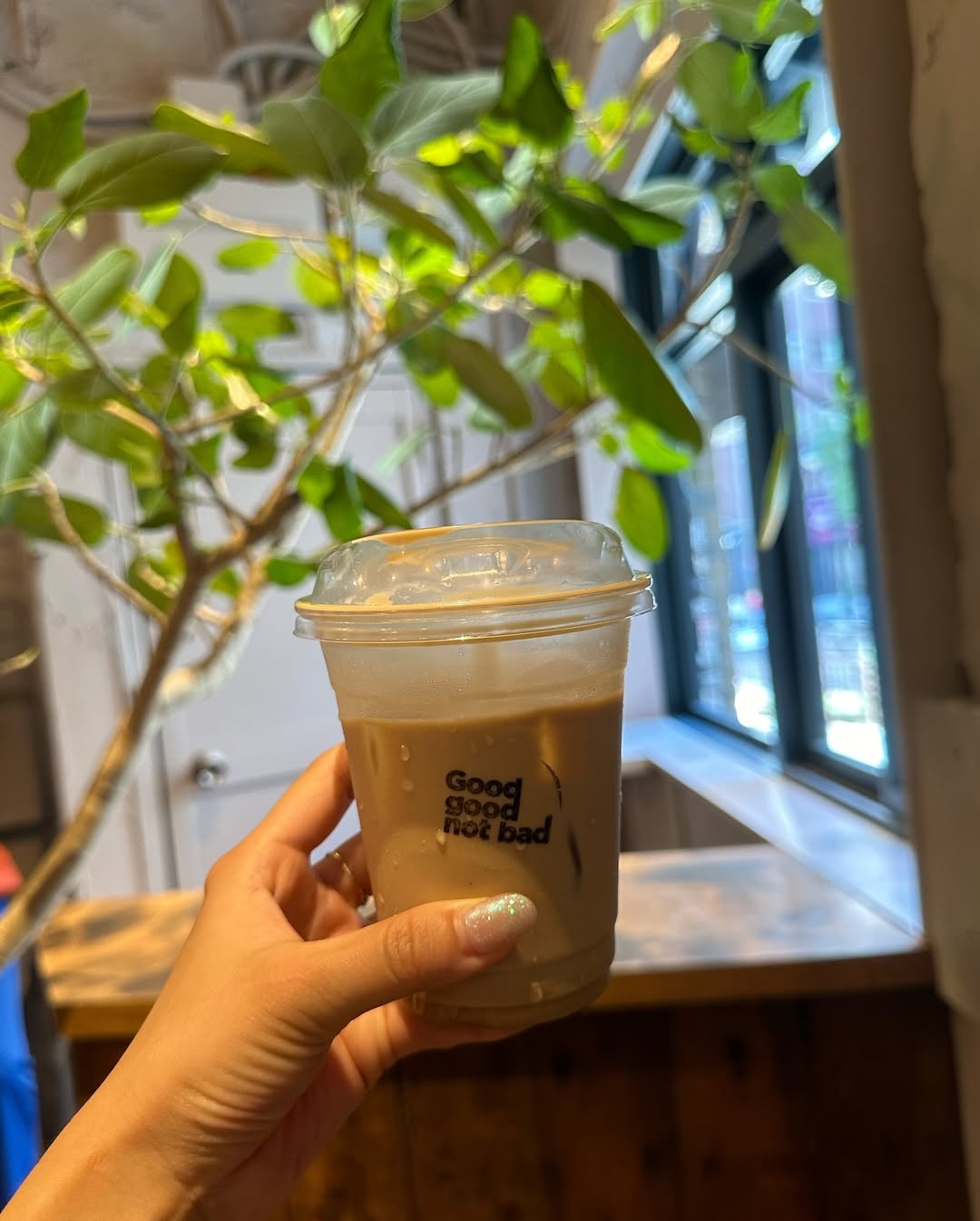 【正妹】三田悠贵日系美女午后咖啡打卡，比任何外在的华丽更持久！