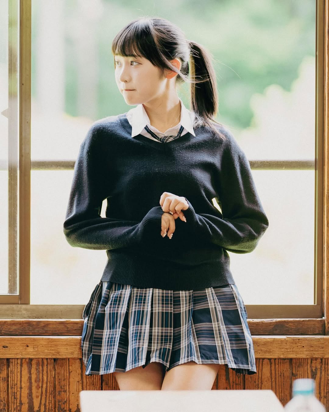 【正妹】本多もかJK制服课堂美照，带你感受本多もか的独特魅力！