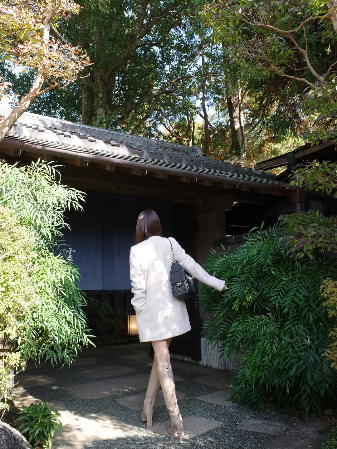 【正妹】三上悠亚秋装大长腿美照，这是一个旅行的美好！